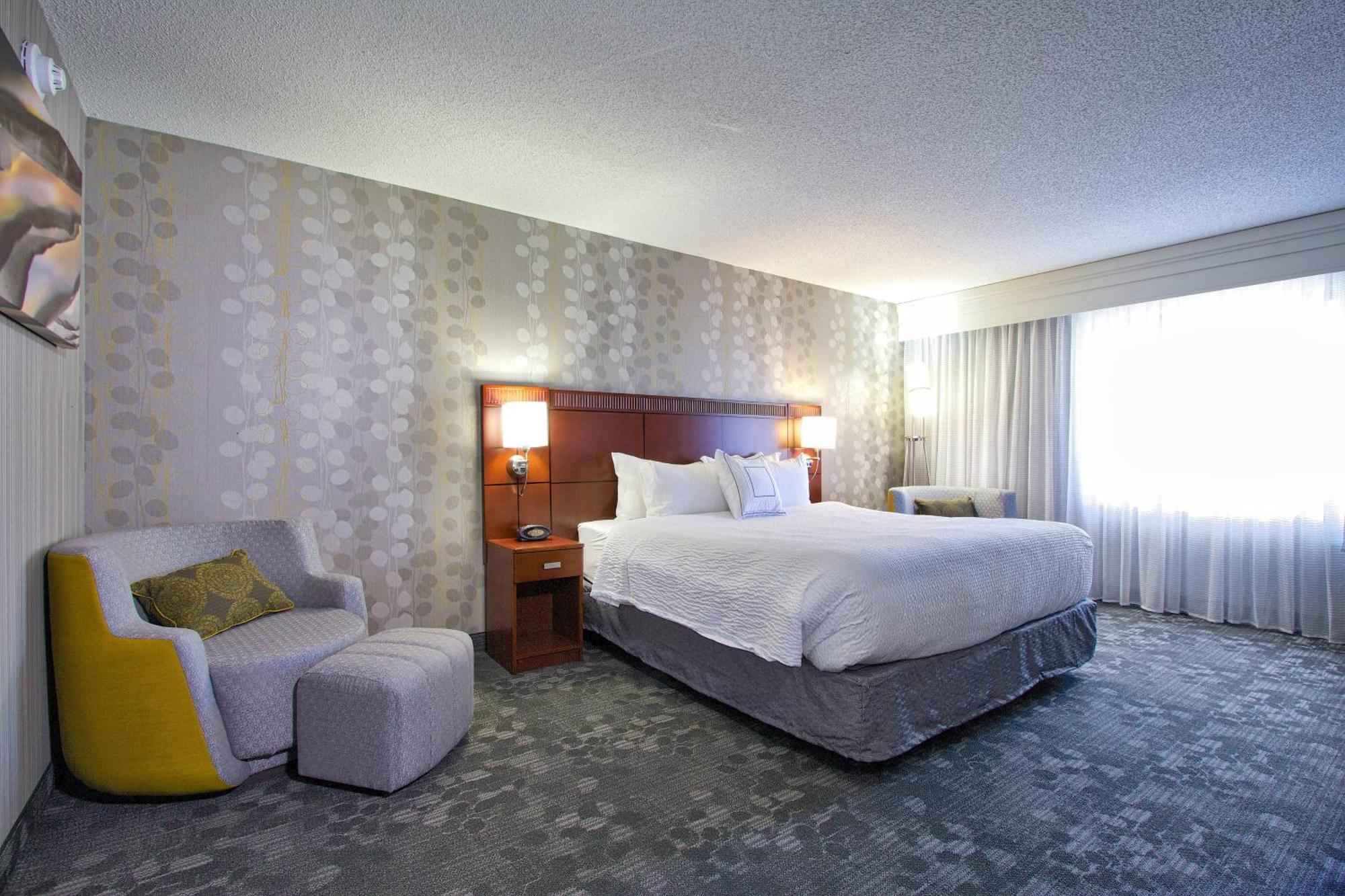 คอร์ทยาร์ด แบล็กส์เบิร์ก Hotel ภายนอก รูปภาพ